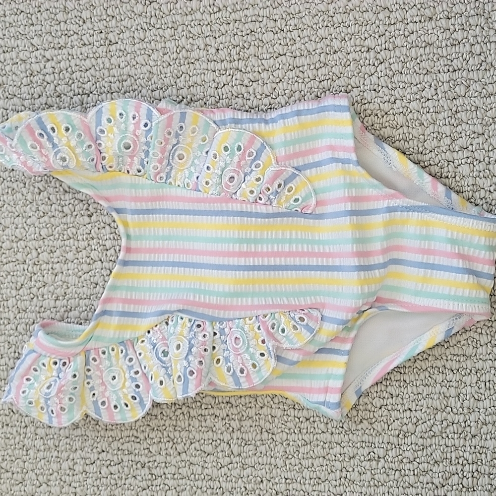 Baby girl swimsuitn
